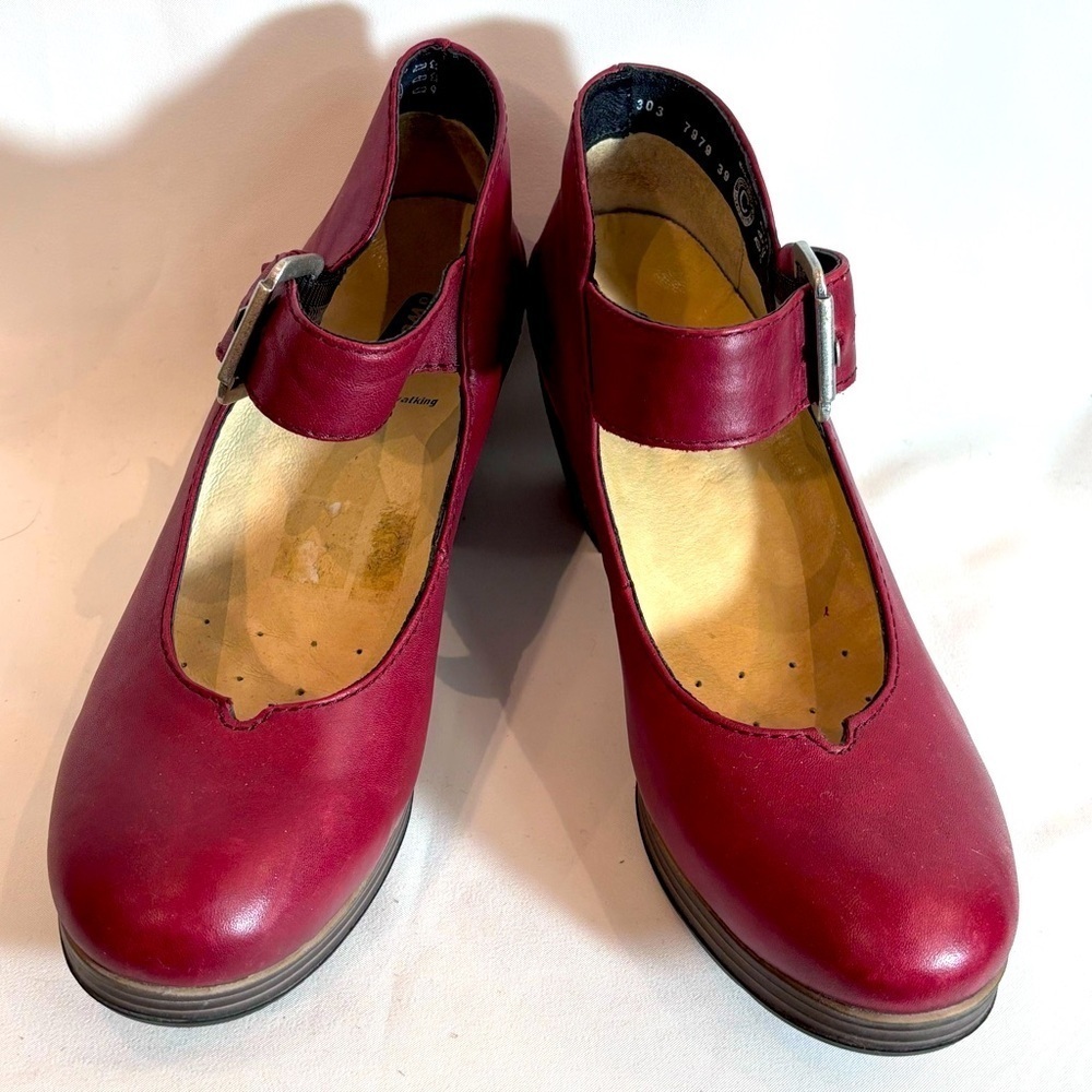 WOLKY Sz 39 Almond Toe Leather Mary Jane Style Heels Shoes